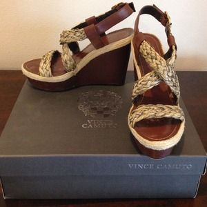 🎀HP🎀 Vince Camuto dark brown wedges