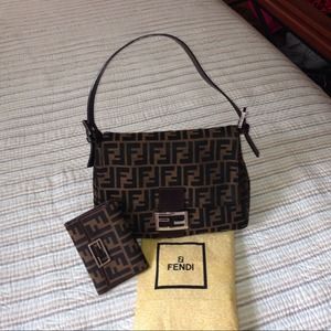 🎭Authentic FENDI Zucca  shoulder bag & wallet