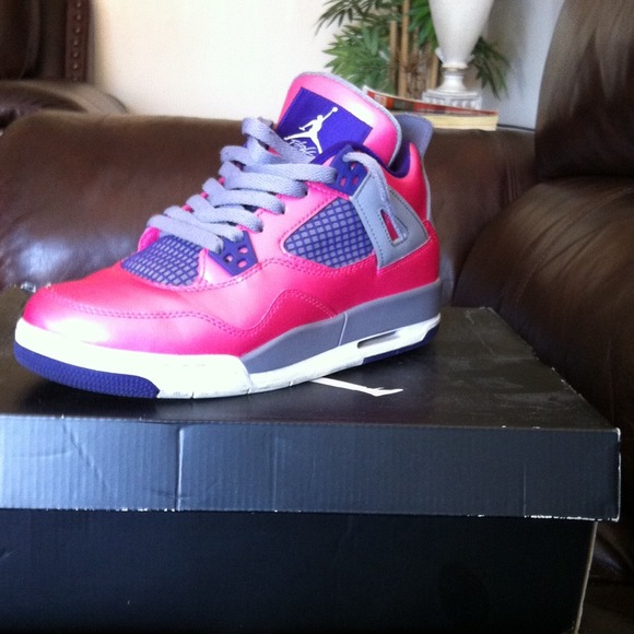 Pink Foil 4's