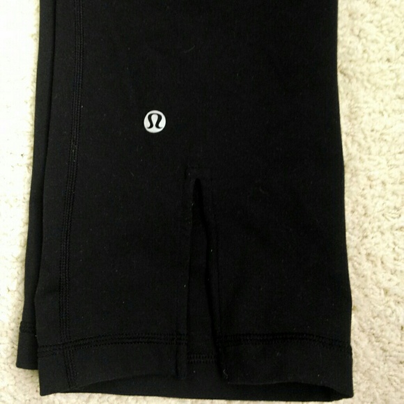 Lululemon Gather and Crow Crop
