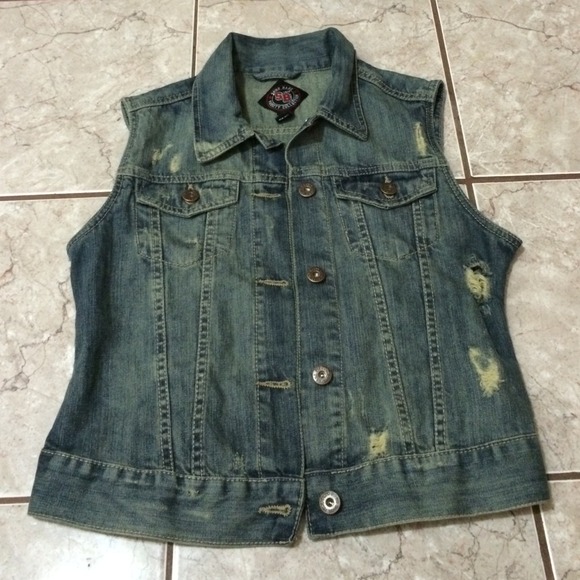 Distress vest
