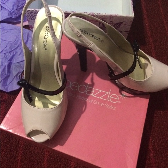 shoedazzle Shoes - Shoedazzle perfect condition👠