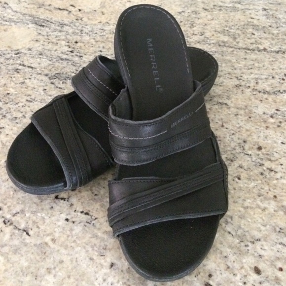 Merrill Walking Sandals