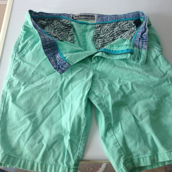 Men's Modern Amusement shorts size 30