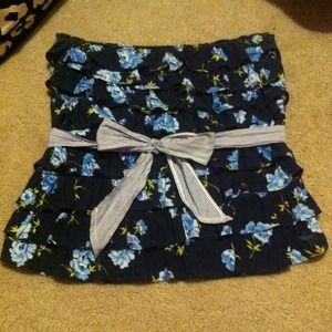 A&F floral ruffle tube top with w/ bow🎀