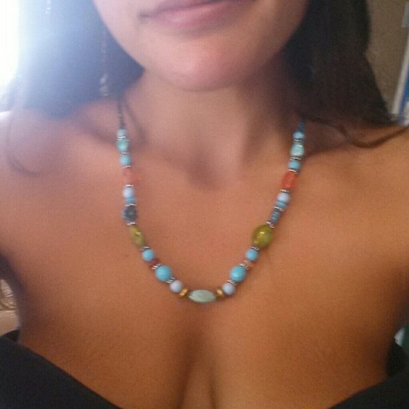 Native American turquoise style beaded necklace