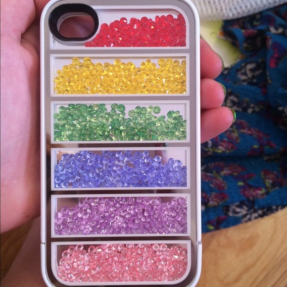 Beaded iPhone 4/4s case