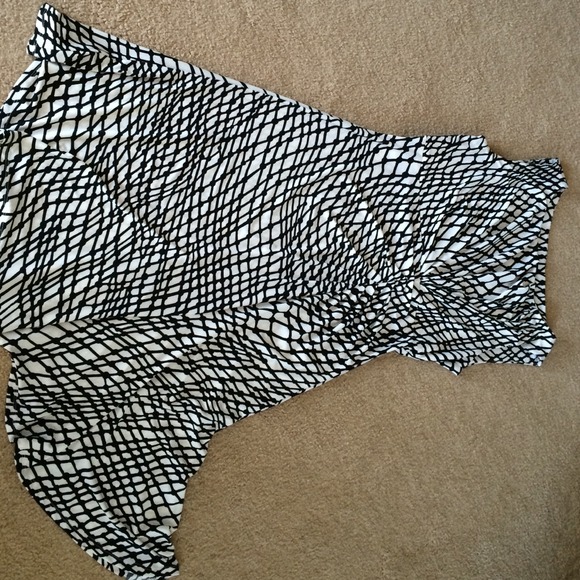 Black and white geometric dress
