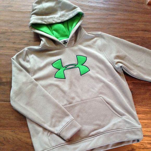 Under Armour Sweaters - NEW! Under Armour Hoodie