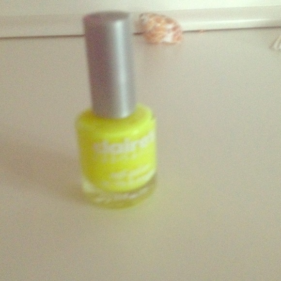 nailpolish