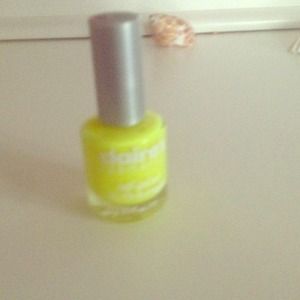 nailpolish