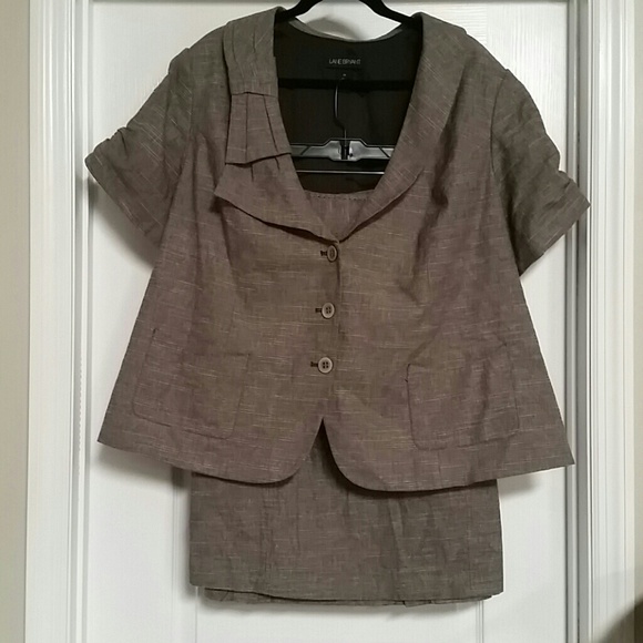 Skirt suit and blazer