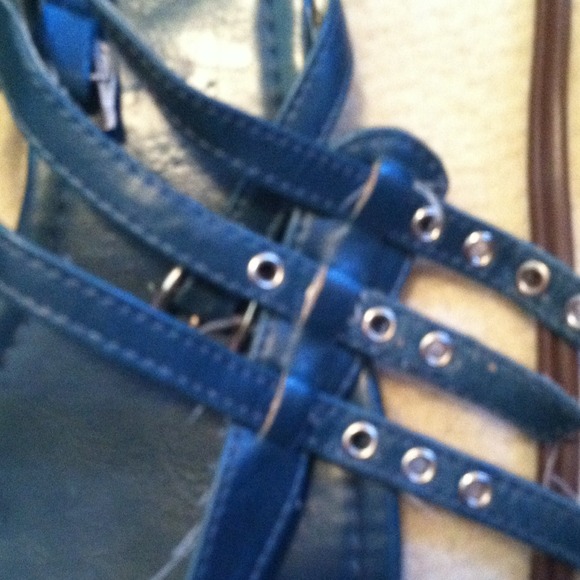 Sandals - Picture 2 of 3
