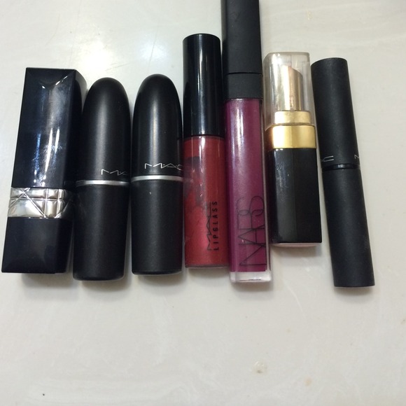 Lipstick lot !! Pulse pallet lot 3 pallets