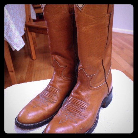 Beautiful Cowboy Boots Size 6