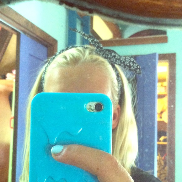 Navy and white floral headband