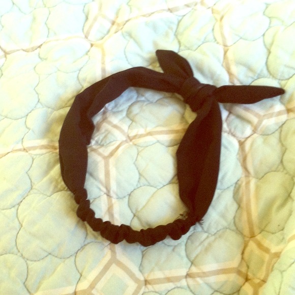 Black chiffon headband