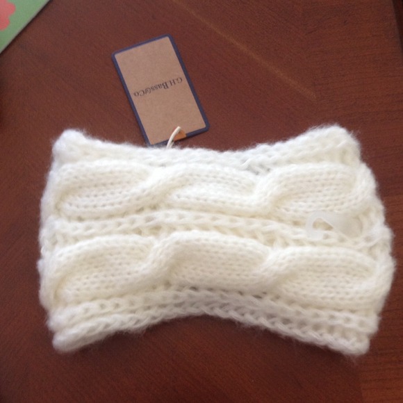 Sold in bundle Nwt winter headband❄️❄️ - Picture 2 of 2