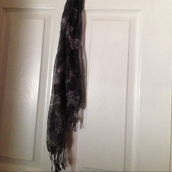 Scarf ๐ - Picture 2 of 3