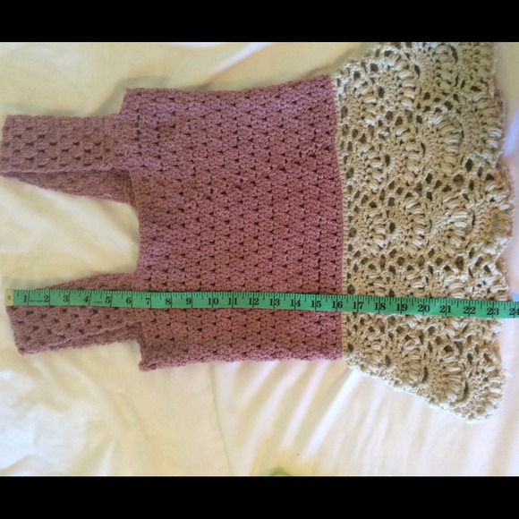 Wool- blend crocheted top! - Picture 3 of 4