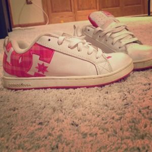 DC shoes