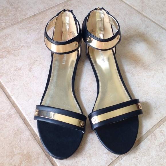 Express Shoes - Black & Gold Plated Flat Sandals