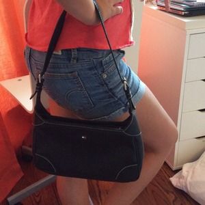 Tommy Hilfiger Leather Purse - Black