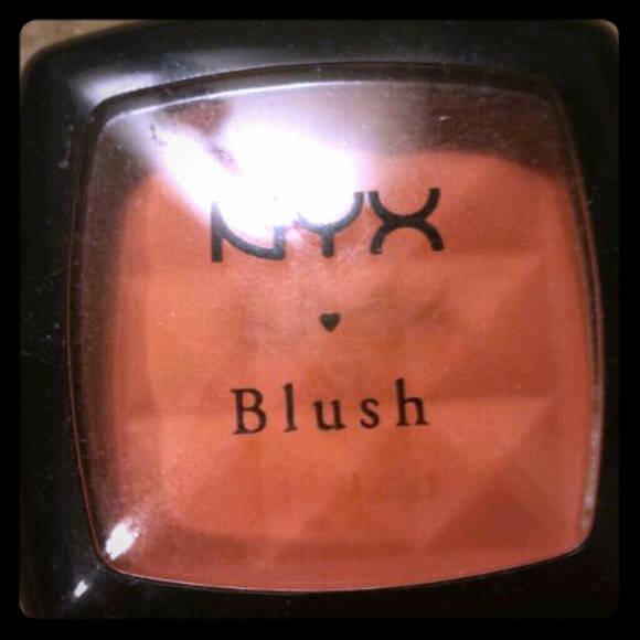 NY blush - Picture 1 of 2