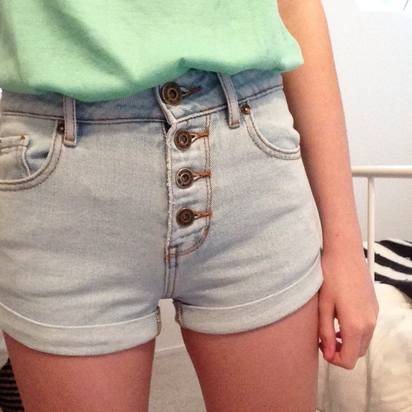 Bullhead High rise Shorts