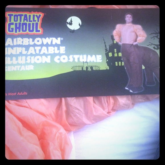 Costume