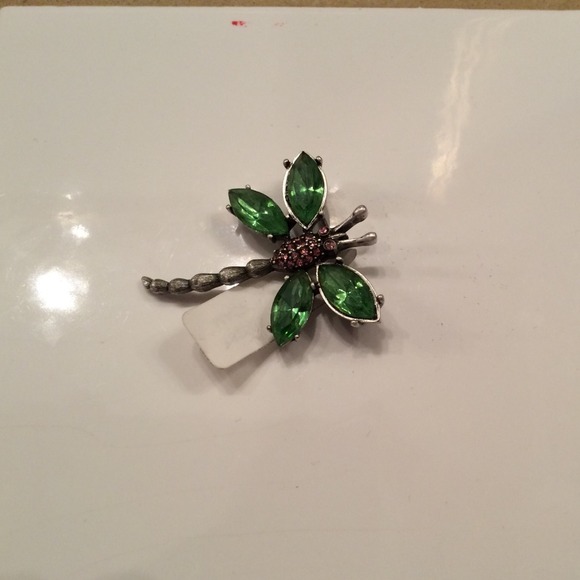 Cute brooches to add bling and color to any outfit
