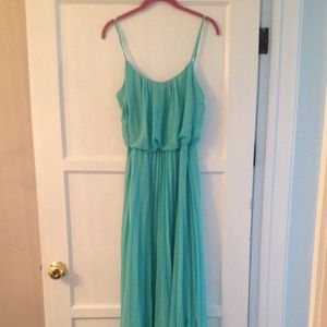 ✨REDUCED✨Turquoise pleated Maxi