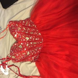Selling this homecoming/dance dress.