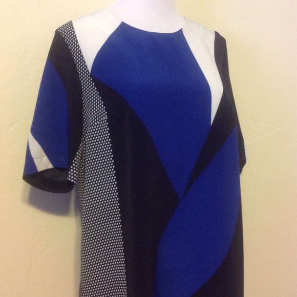 BUNDLED! Lightweight Shift Dress - Picture 2 of 3