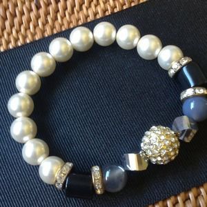 Pearl and Austrian Crystal bracelet