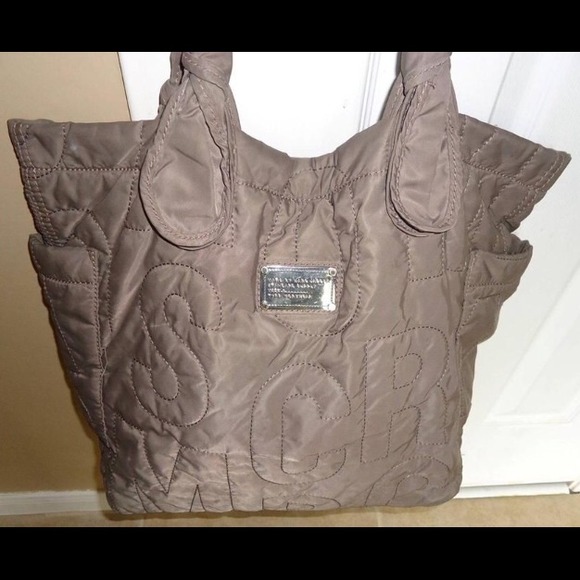 Marc by Marc Jacobs nylon Tate tote in taupe XL