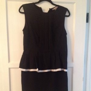 ✨Reduced✨ Black pleated peplum short dress