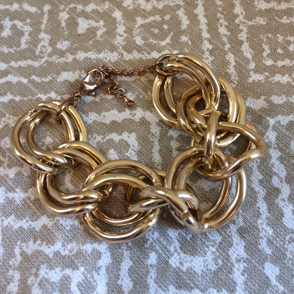 Gold chain bracelet