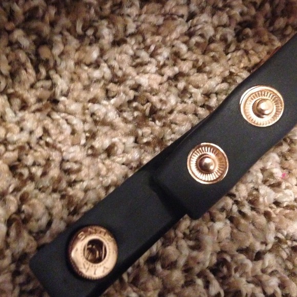 LOVE bracelet - Picture 4 of 4