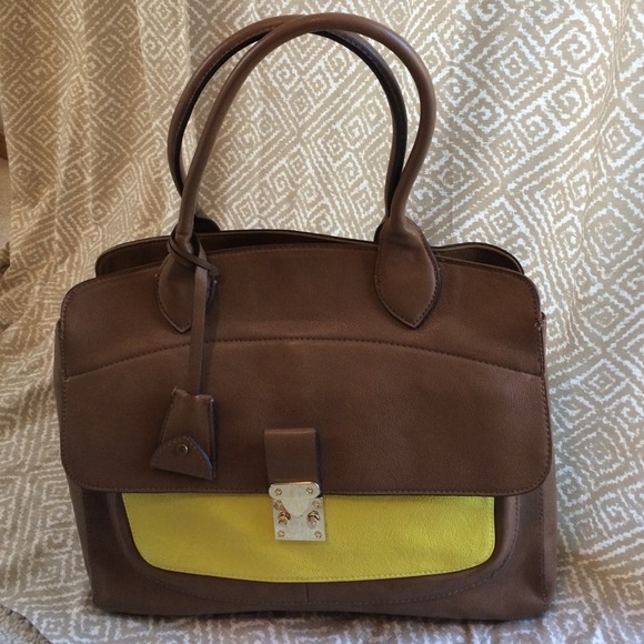 Brown tote