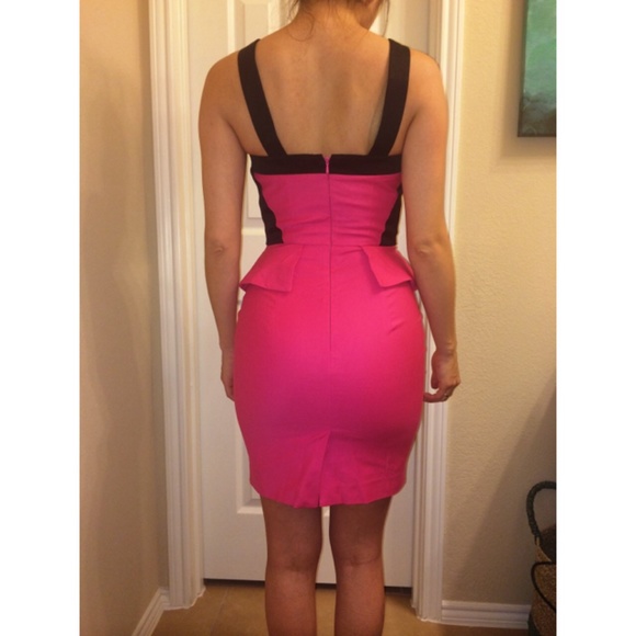💞Valentines Day*BEBE Blck & Hot Pink Peplum Dress - Picture 4 of 4