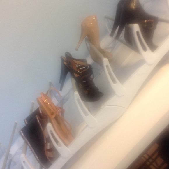 Shoes Rack behind Door SOLD - Picture 4 of 4