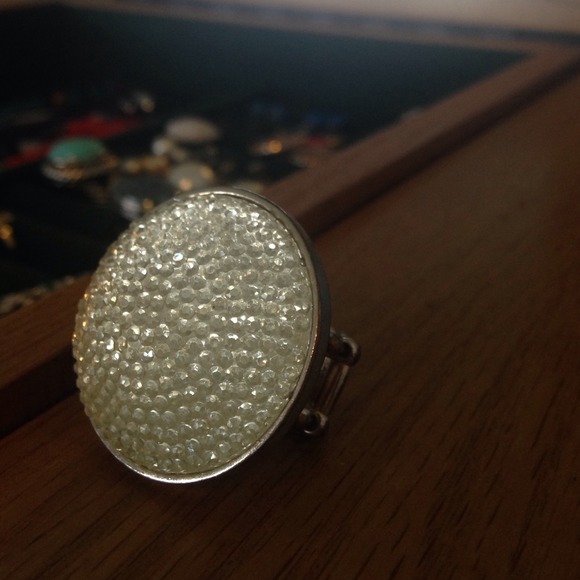 Ring - Picture 1 of 2