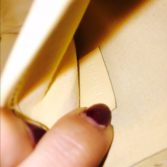 ⛔️SOLD⛔️ 💯Authentic Louis Vuitton Honfleur - Picture 3 of 4