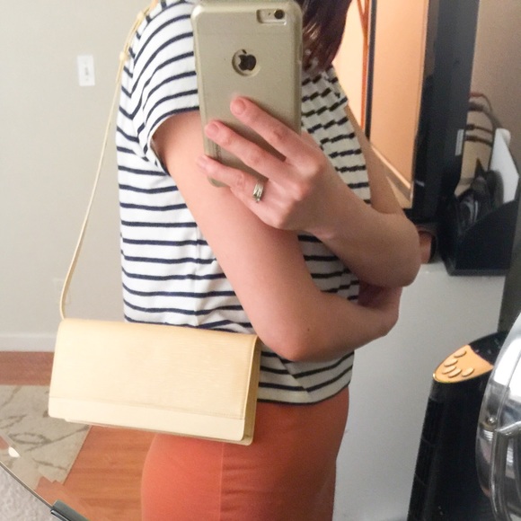 ⛔️SOLD⛔️ 💯Authentic Louis Vuitton Honfleur - Picture 4 of 4