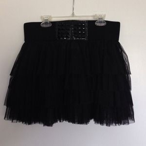 Black tiered lace skirt