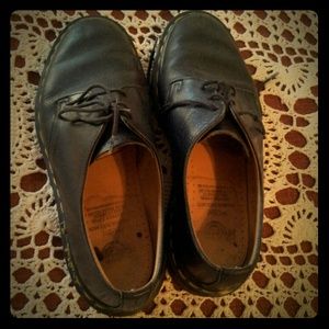 SALE!!! Dr Martens black leather Oxfords