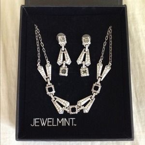 NEW Jewelmint GATSBY Necklace and Earrings Set