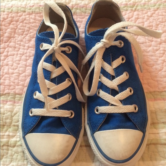 "Sold"...Girls Converse