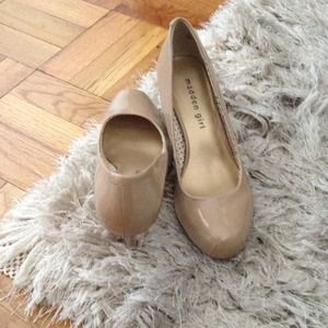 Patent leather tan pumps